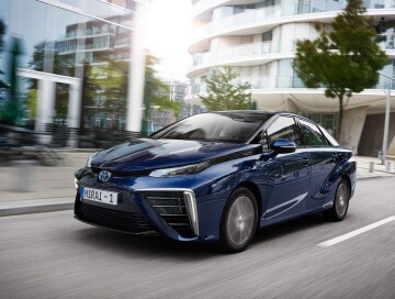 Дебютировал водородный седан Toyota Mirai 2023 года