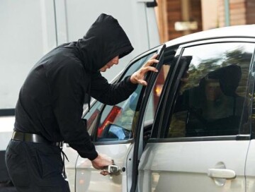 В Баку с автомойки угнали автомобиль